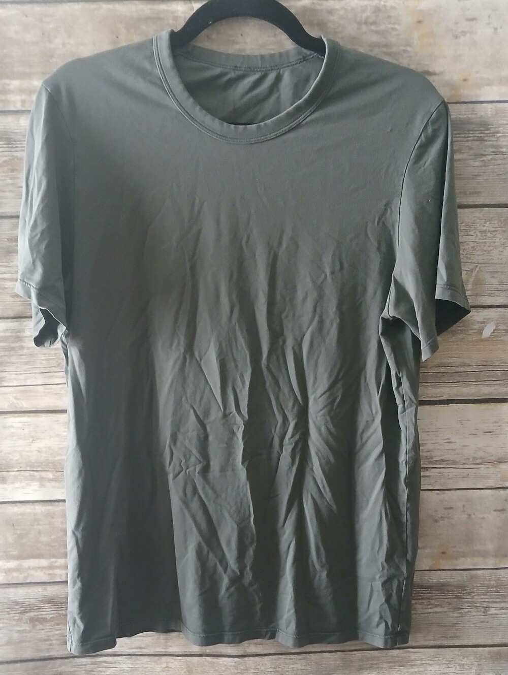 Lululemon Men's Crew Neck Short Sleeve T-Shirt in Olive Green